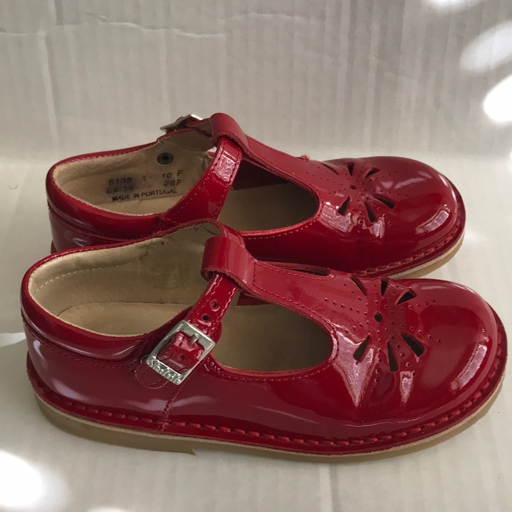 Red Patent Leather T-Strap Shoes (Start Rite)